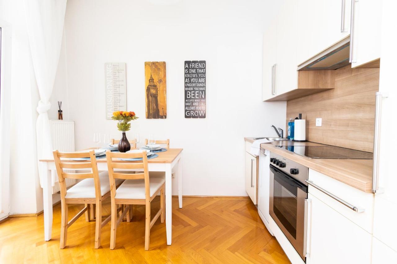 Deluxe Apartment Near Hauptbahnhof Wenen Buitenkant foto